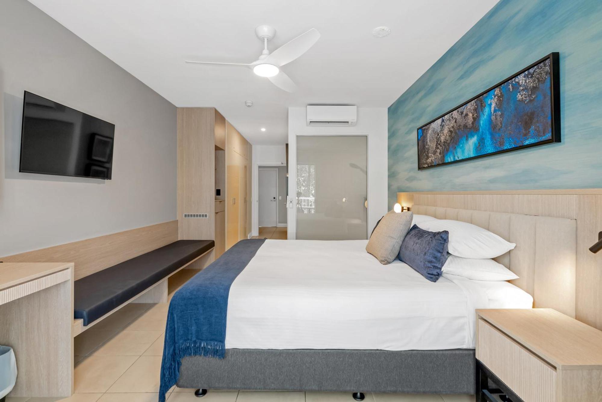 Elysium Private Apartments At Beach Club & Spa Palm Cove Exterior photo