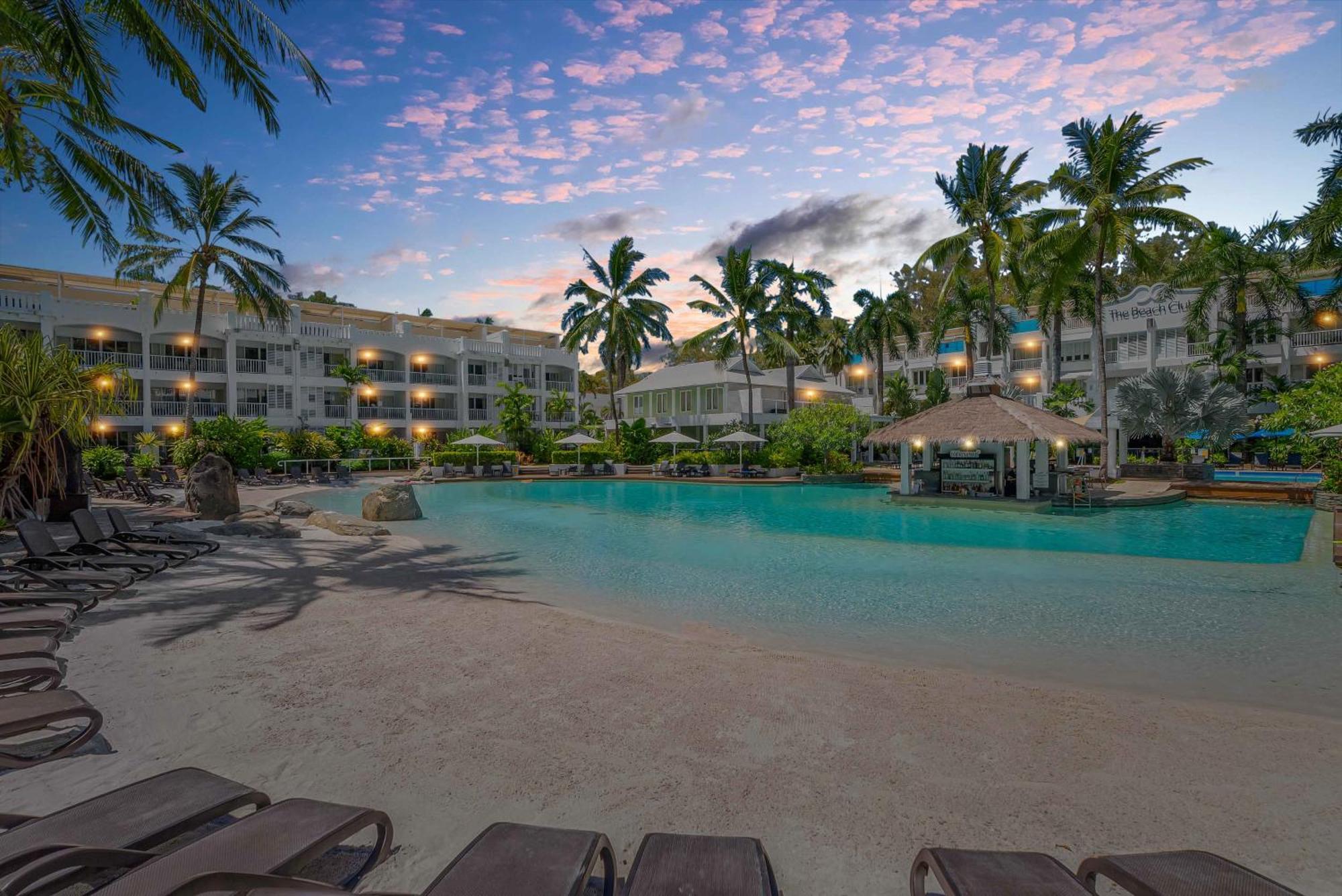 Elysium Private Apartments At Beach Club & Spa Palm Cove Exterior photo