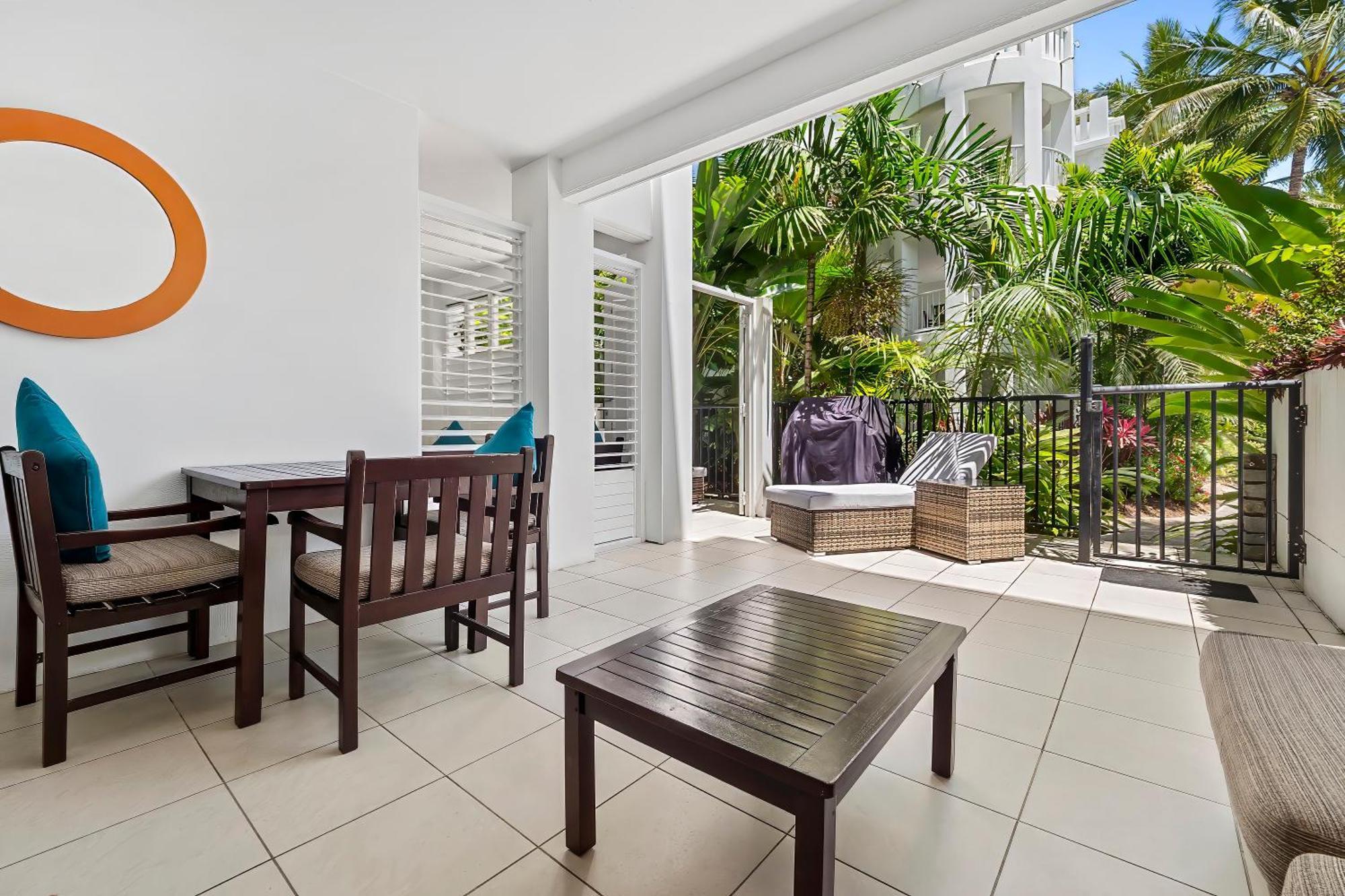 Elysium Private Apartments At Beach Club & Spa Palm Cove Exterior photo